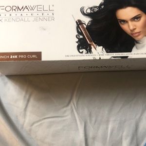 Formawell Kendal Jenner pro curling iron